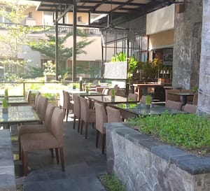 El Patio Kuta Paradiso Hotel Kuta Bali Zomato El Patio Kuta Paradiso Hotel Kuta Bali Zomato